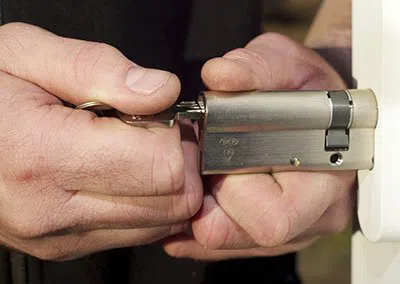 Super Locksmith Services Savage, MN 952-563-9964 Super Locksmith Services Savage, MN 952-563-9964 - 29-10